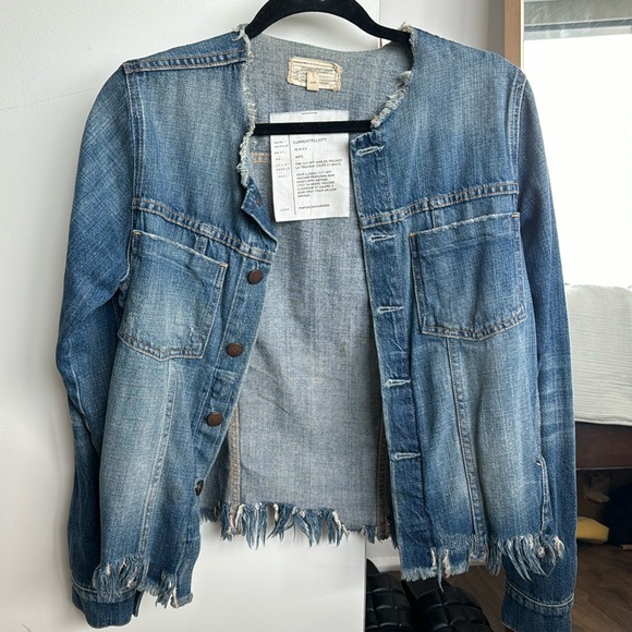 Current/Elliott Jackets & Blazers - Current Elliot Fringe bottom/slightly distressed Jean jacket, size 1